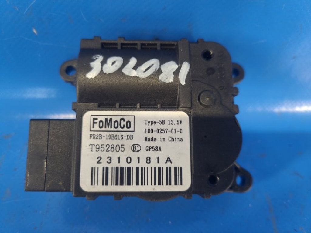 FR3Z-19E616-F | Моторчик заслонки печки FORD MUSTANG 15-