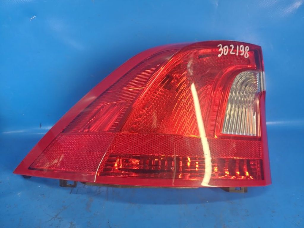 30796267 | Ліхтар зовнішній лів. VOLVO S60 10-13