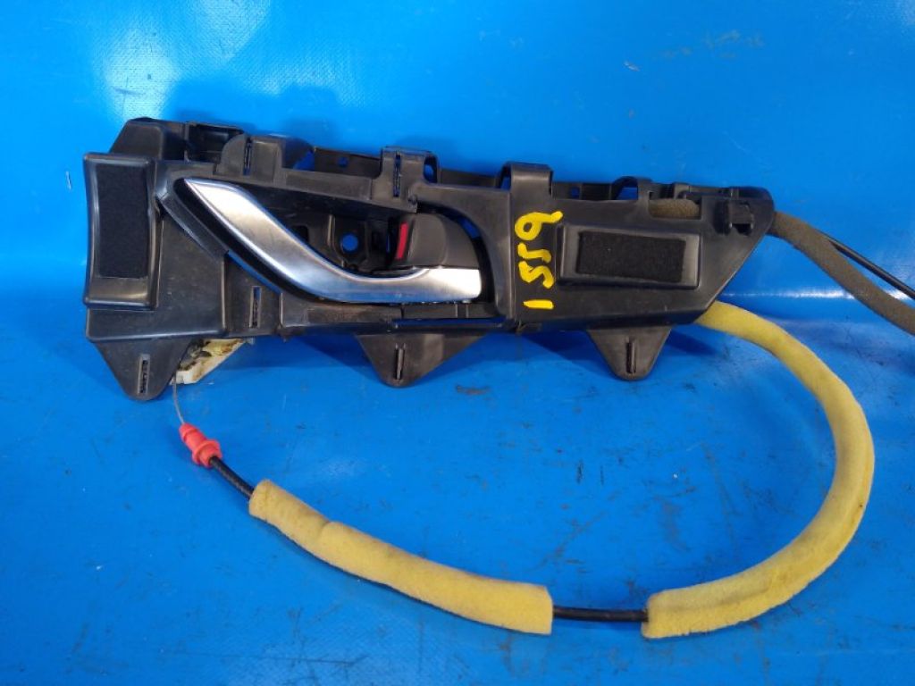 KD53-58-330C | Ручка дверей внутрішня прав. MAZDA MX-5 15-