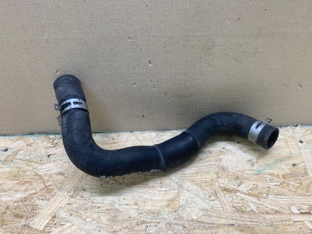 16572-0H090 | Патрубок системи охолодження TOYOTA CAMRY 40 06-11 - Фото 2