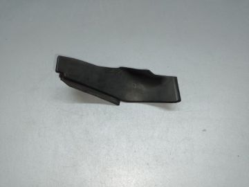 Пластик под лобовое стекло / Жабо прав. TOYOTA CAMRY 30 02-06