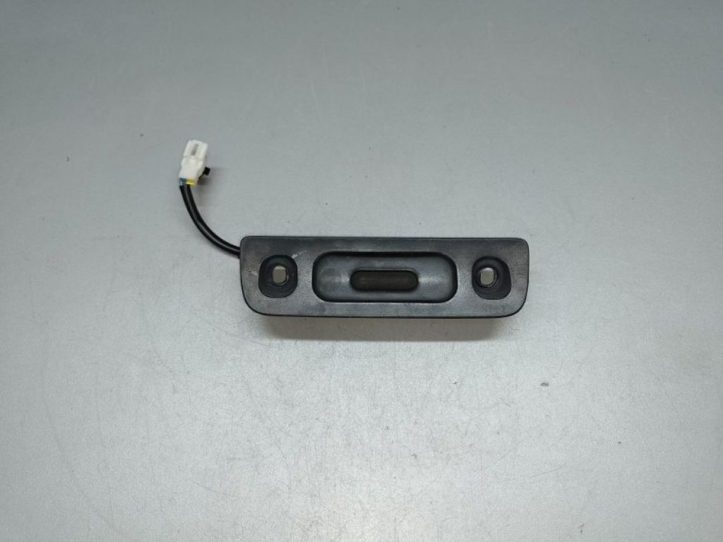 72821-57L00 | Кнопка открывания багажника наружная SUZUKI KIZASHI 09-14