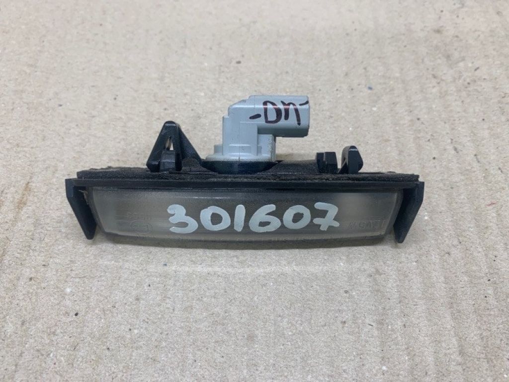 81270-AA020 | Подсветка номера TOYOTA CAMRY 40 06-11