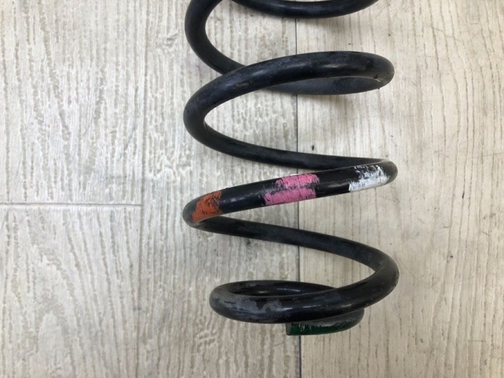 C1BZ-5560-B | Пружина задньої підвіски FORD FIESTA 08-17 - Фото 3