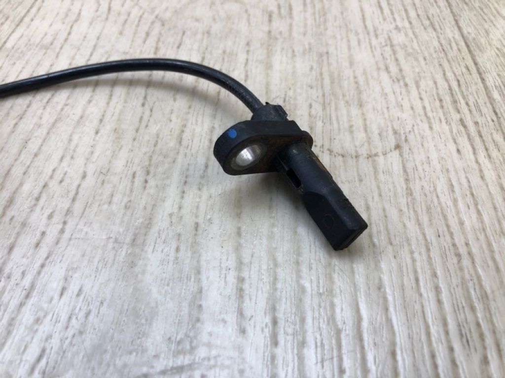 AE8Z-2C204-B | Датчик ABS передн. FORD FIESTA 08-17 - Фото 2