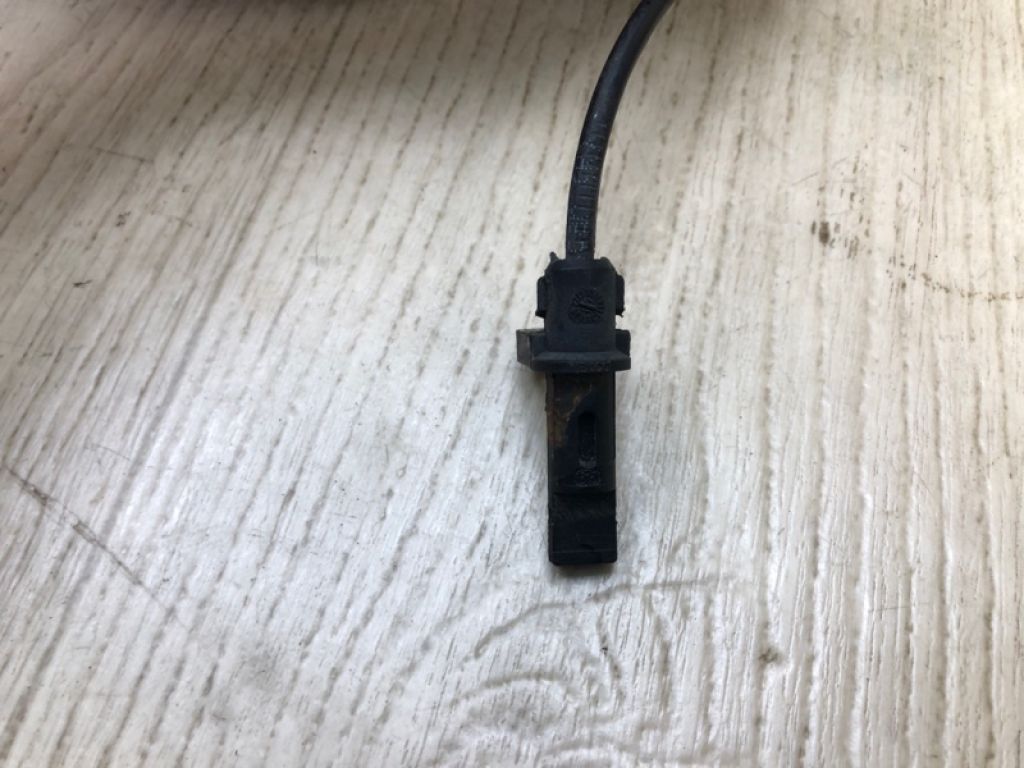 AE8Z-2C204-B | Датчик ABS передн. FORD FIESTA 08-17 - Фото 3