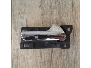 Ручка дверей внутрішня передн. прав. DODGE DURANGO 11- (WD)