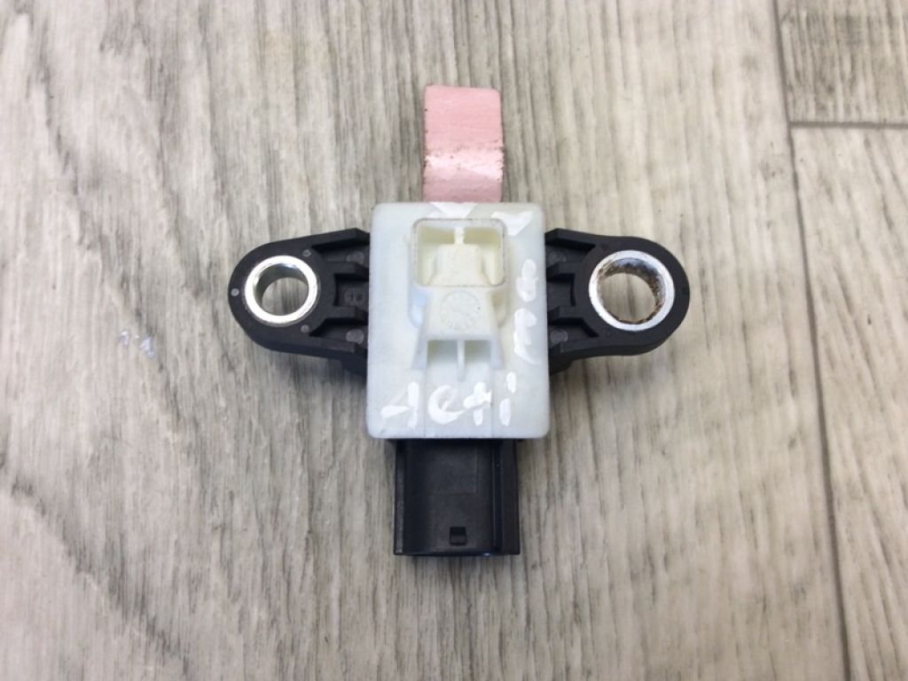 98836-3TA0A | Датчик удара NISSAN ALTIMA L33 12-18 - Фото 2