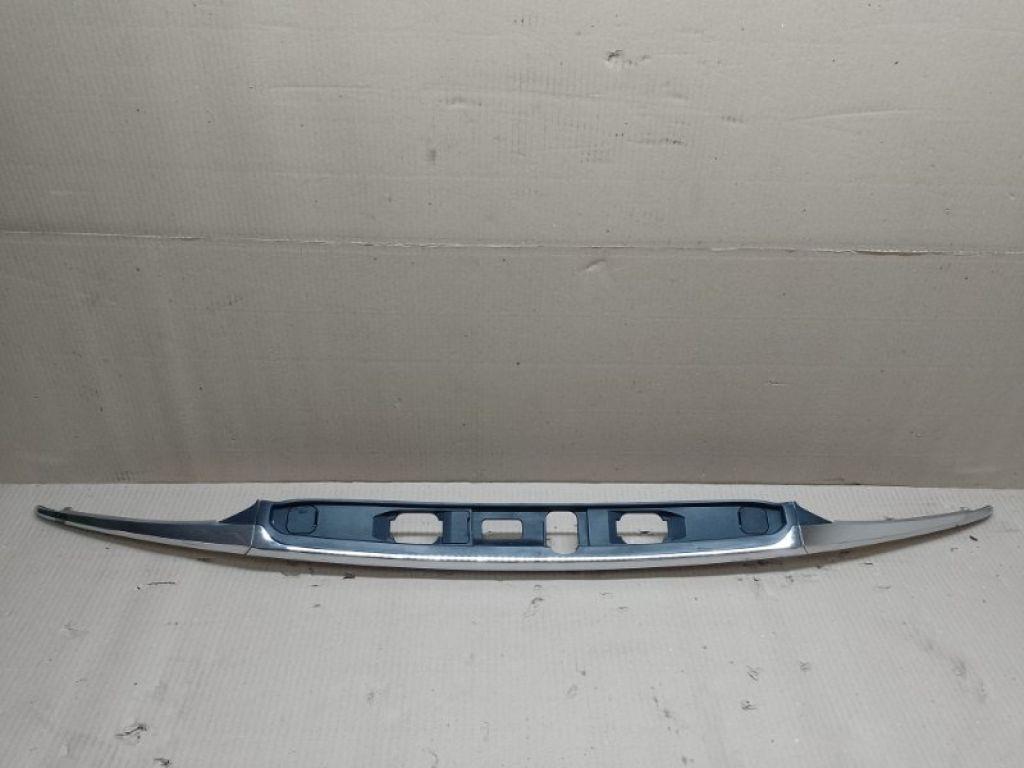 GHK1-50-810C | Панель подсветки номера MAZDA 6 GJ 12-