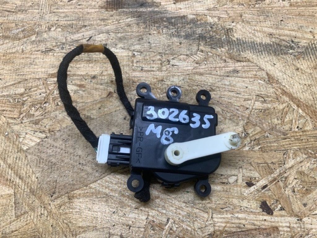 KD45-61-B60 | Моторчик заслінки пічки MAZDA 6 GJ 12-