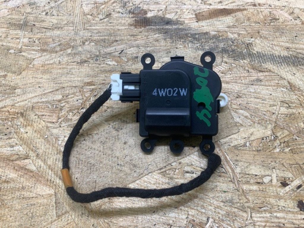 KD45-61-B60 | Моторчик заслінки пічки MAZDA 6 GJ 12- - Фото 2