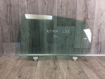 Скло дверей задн. лів. NISSAN ALTIMA L33 12-18