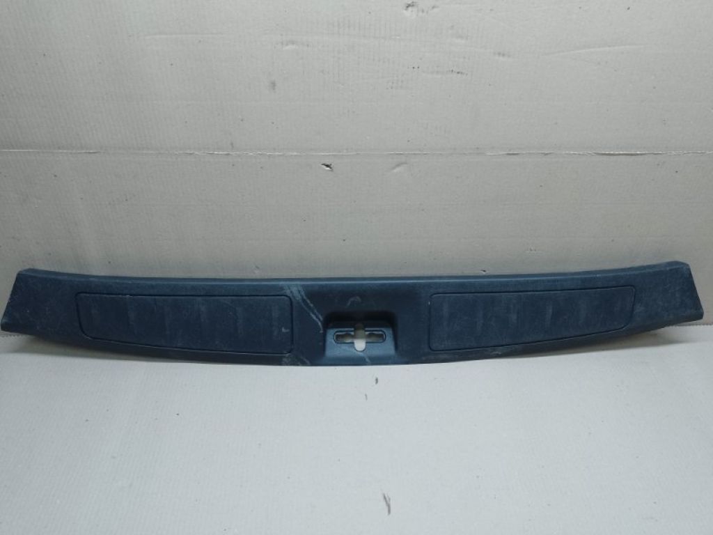 84990-3KA0A | Накладка на порог багажника NISSAN PATHFINDER R52 12-21