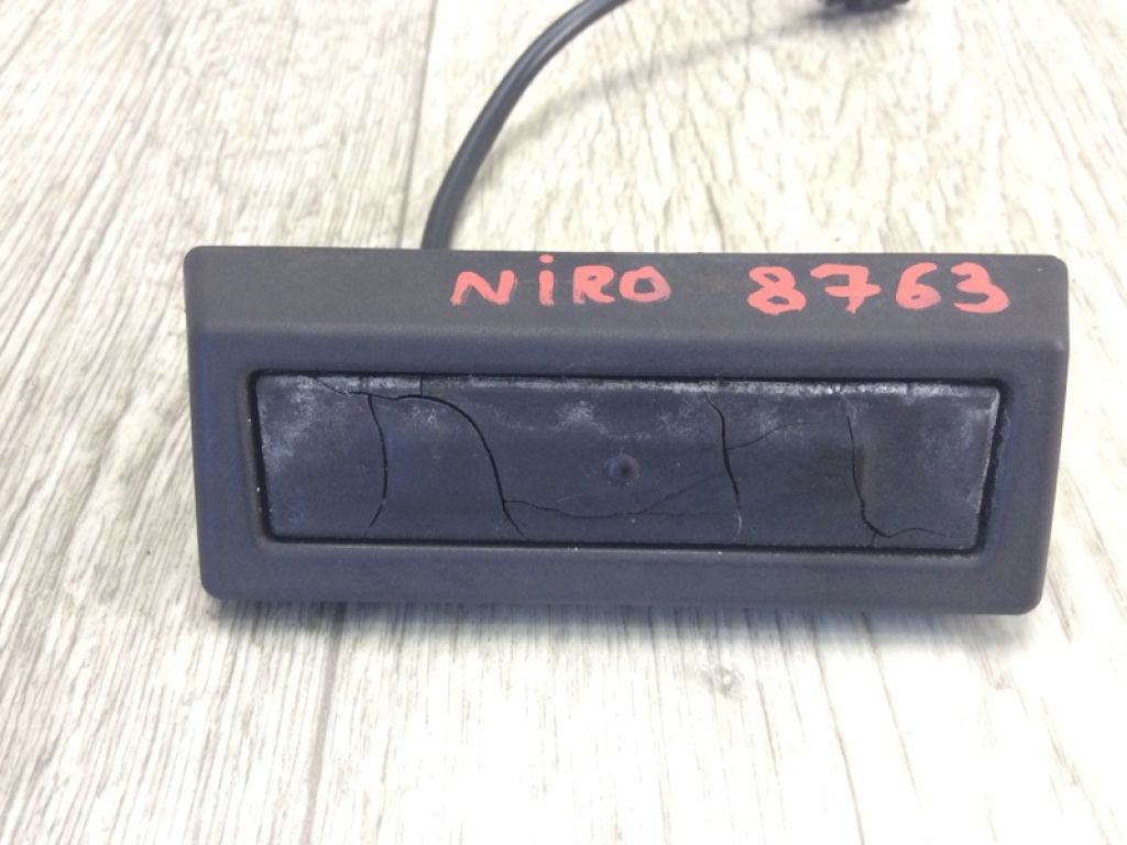 81720G5000 | Кнопка открывания багажника наружная KIA NIRO 16- - Фото 2