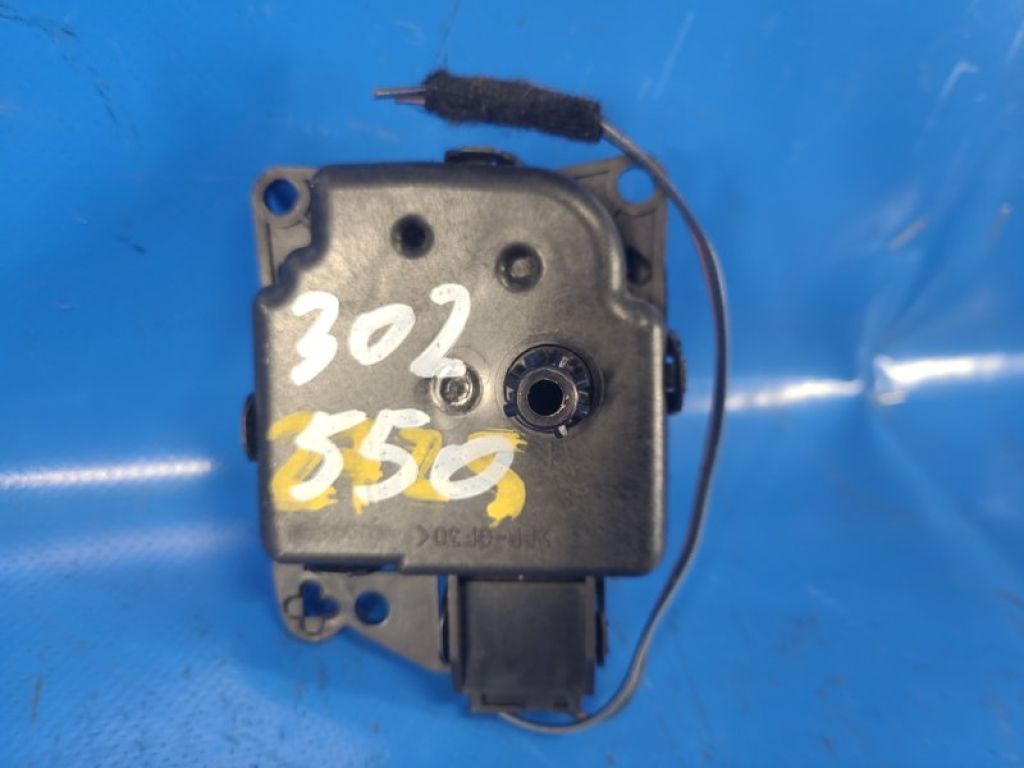 68018109AA | Моторчик заслінки пічки CHRYSLER 200 10-14