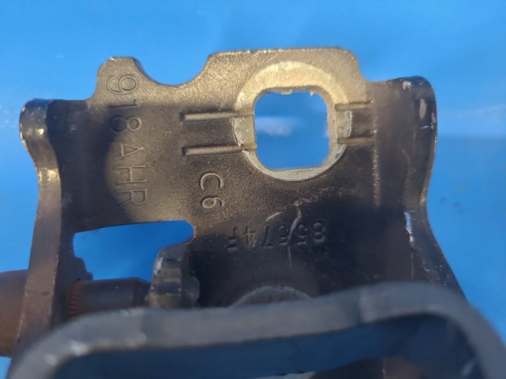 55360918AH | Петля двери нижняя передн. прав. CHRYSLER 200 10-14 - Фото 2