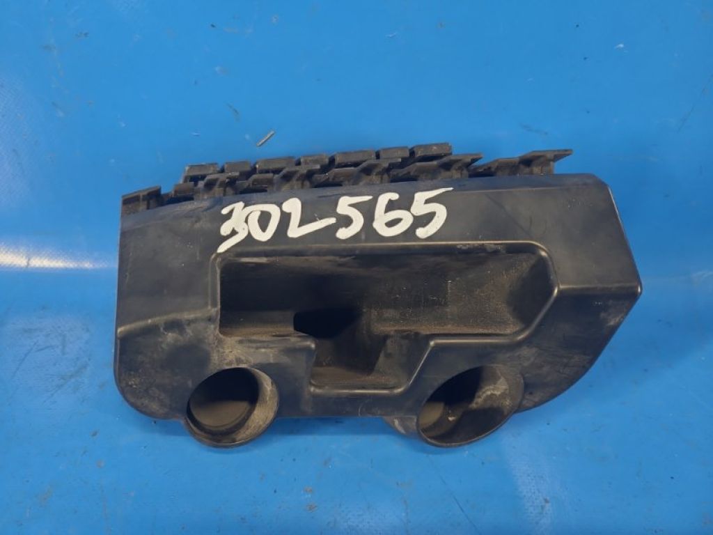 68127839AA | Кронштейн заднего бампера лев. CHRYSLER 200 10-14