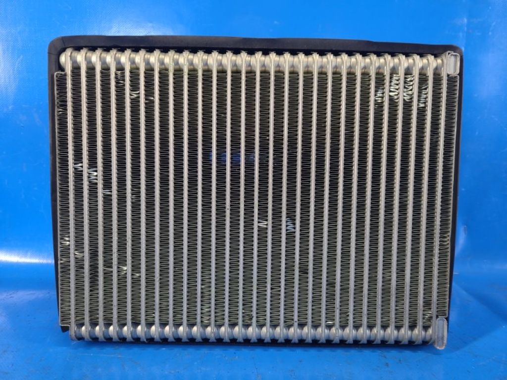 30676302 | Испаритель кондиционера VOLVO XC70 00–07