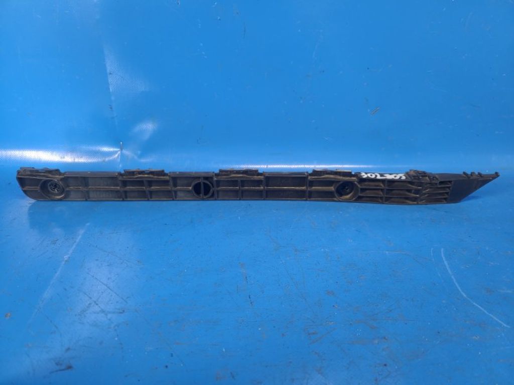 52157-06010 | Кронштейн заднего бампера прав. TOYOTA CAMRY 40 06-11