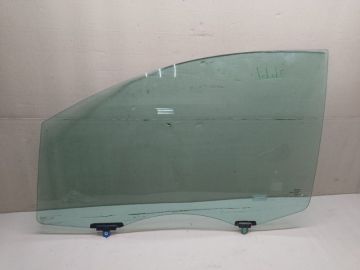 Стекло двери передн. лев. TOYOTA SIENNA 11-16