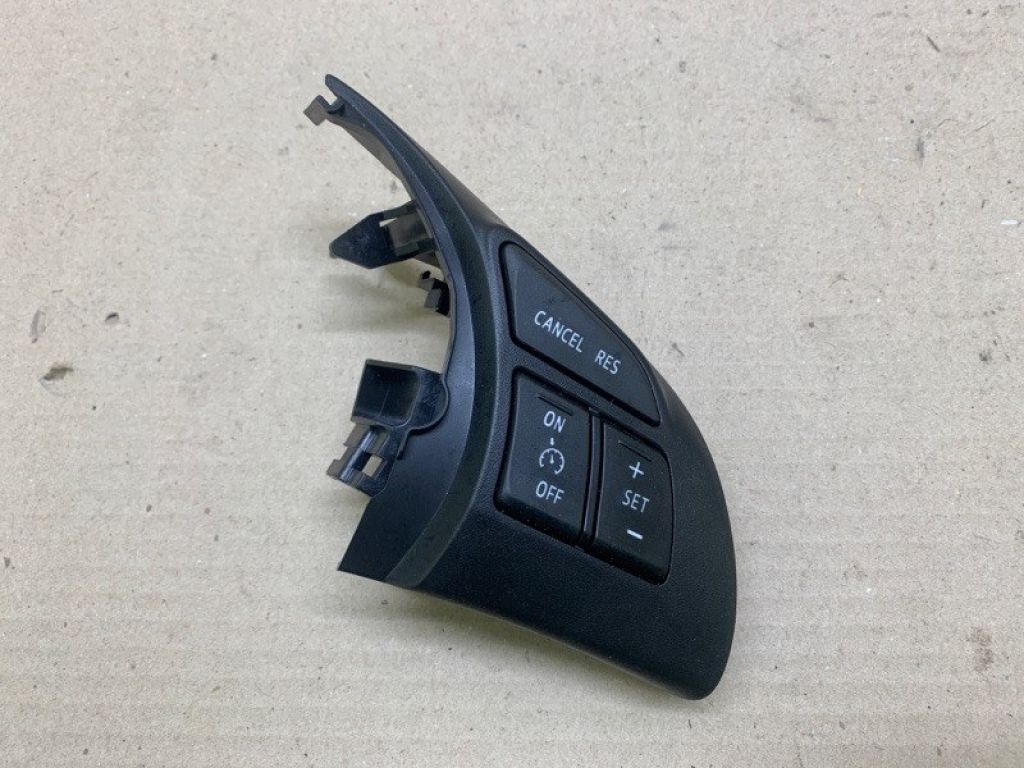 GKK4-66-4M3 | Кнопки руля прав. MAZDA 6 GJ 12-
