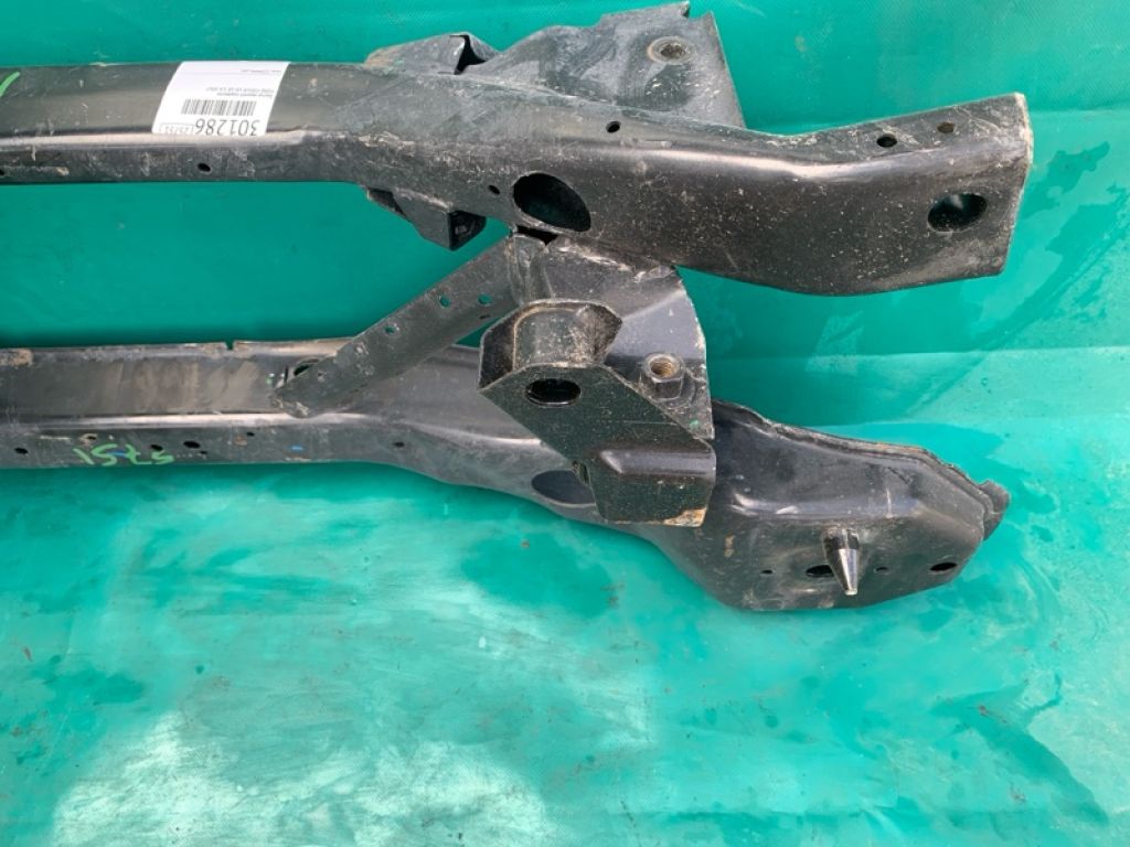 F1FZ-5035-D | Балка задньої підвіски FORD FOCUS 10-18 - Фото 5