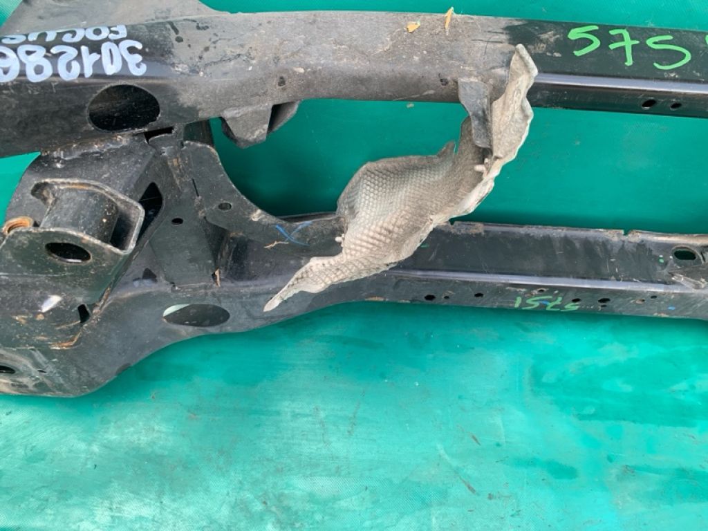 F1FZ-5035-D | Балка задньої підвіски FORD FOCUS 10-18 - Фото 6