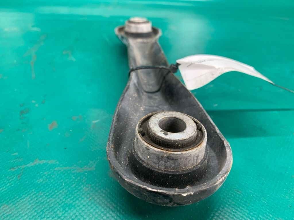 BV6Z-5500-D | Рычаг задней подвески поперечный нижний FORD FOCUS 10-18 - Фото 5