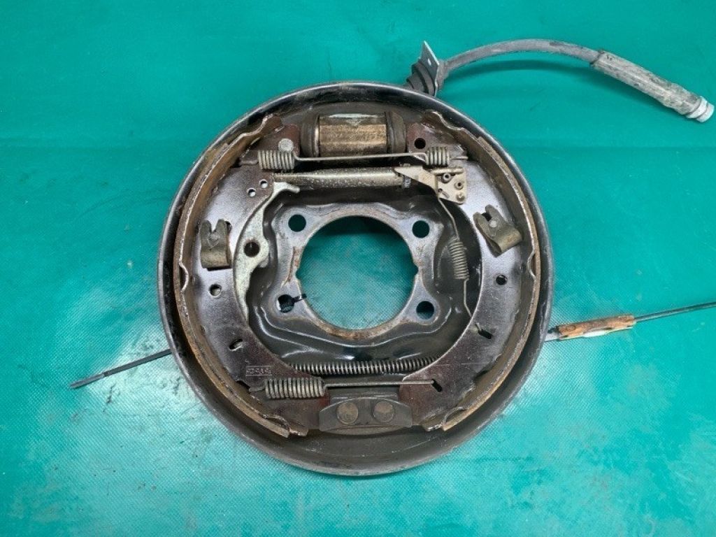BV6Z-2211-A | Тормозной механизм задн. прав. FORD FOCUS 10-18