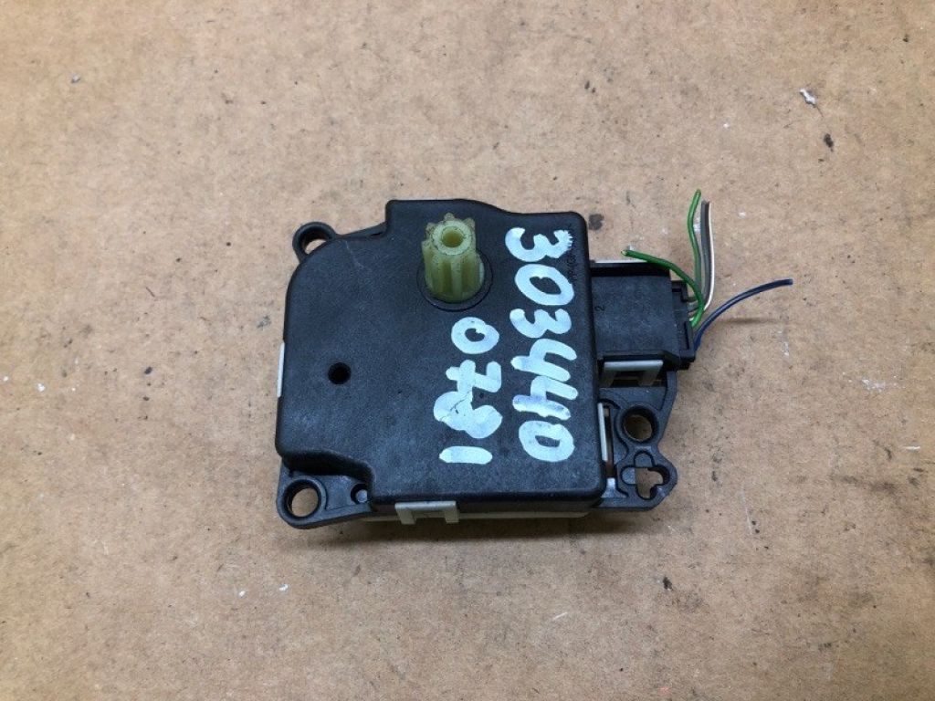 AV1Z-19E61-6N | Моторчик заслонки печки FORD ECOSPORT 18-22