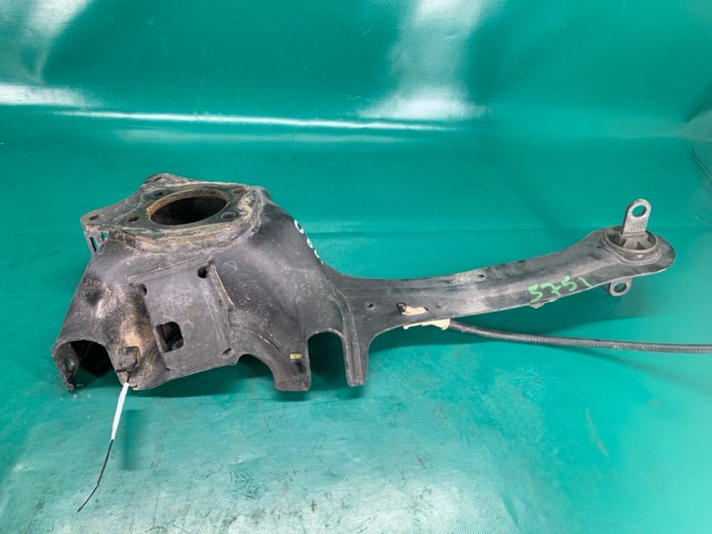 BV6Z-5A968-B | Важіль задньої підвіски поздовжній прав. FORD FOCUS 10-18