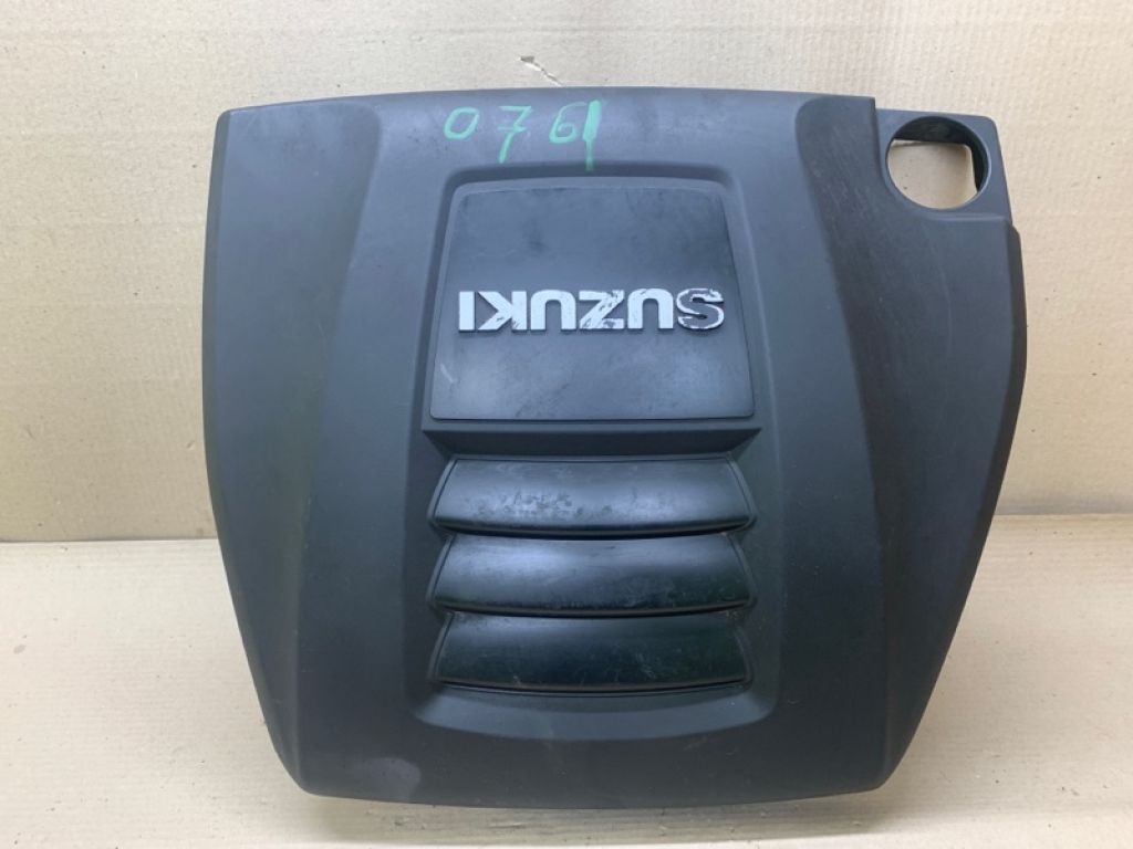13170-57L00 | Накладка двигуна декоративна SUZUKI KIZASHI 09-14