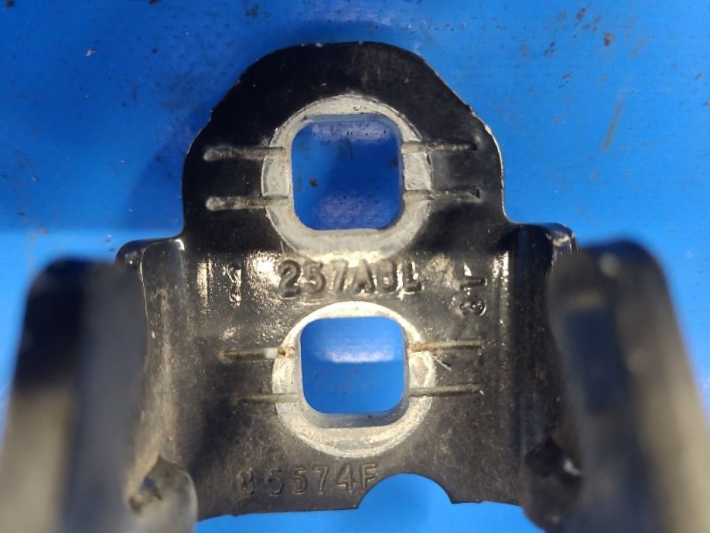 5074257AB | Петля двери верхняя задн. лев. DODGE CALIBER 06-11 - Фото 2