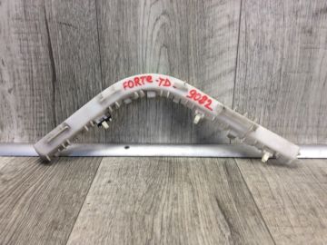 Кронштейн заднього бампера лів. KIA FORTE/CERATO TD 08-13