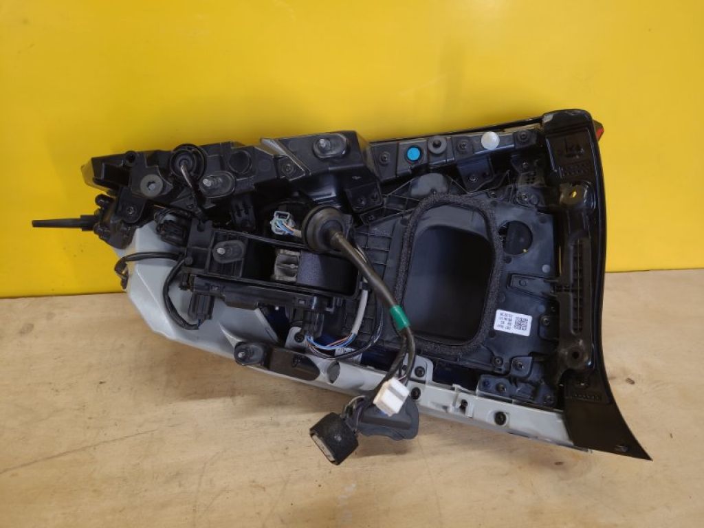 92402CV000 | Фонарь наружный прав. KIA EV6 21- - Фото 6