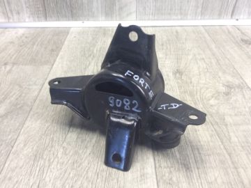 Подушка АКПП KIA FORTE/CERATO TD 08-13
