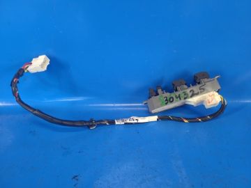 Блок управления стеклоподъемниками TOYOTA CAMRY 40 06-11