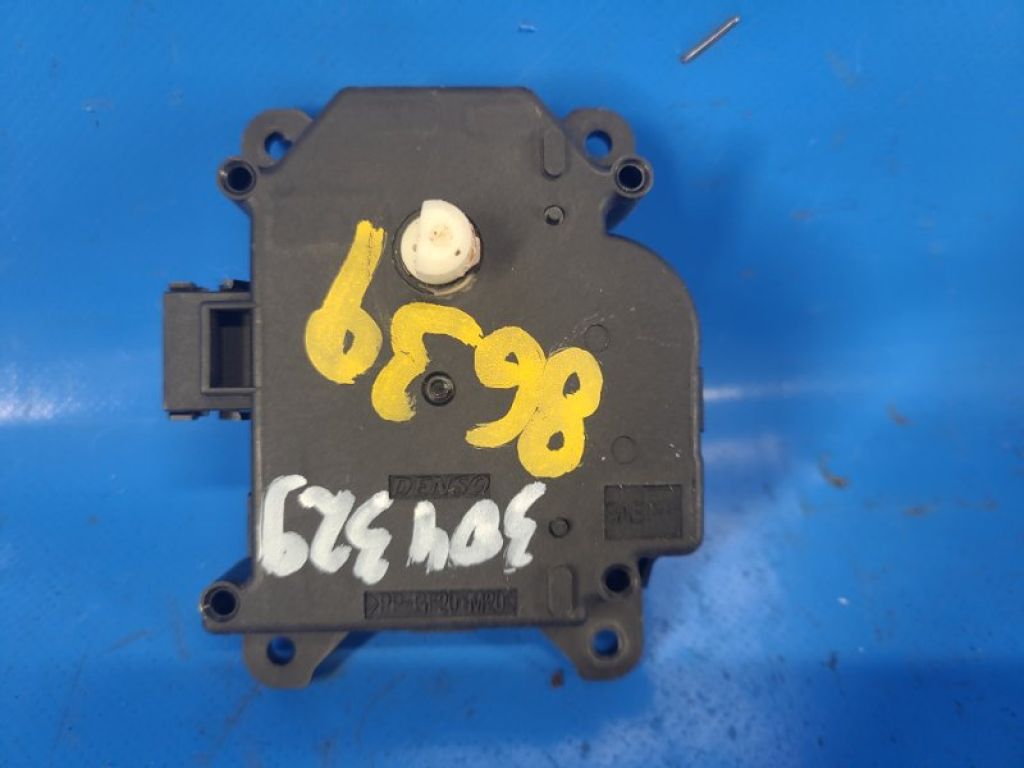 87106-35170 | Моторчик заслінки пічки TOYOTA CAMRY 40 06-11