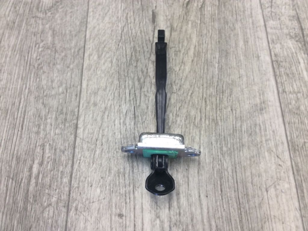 794901M000 | Обмежувач дверей задн. прав. KIA FORTE/CERATO TD 08-13