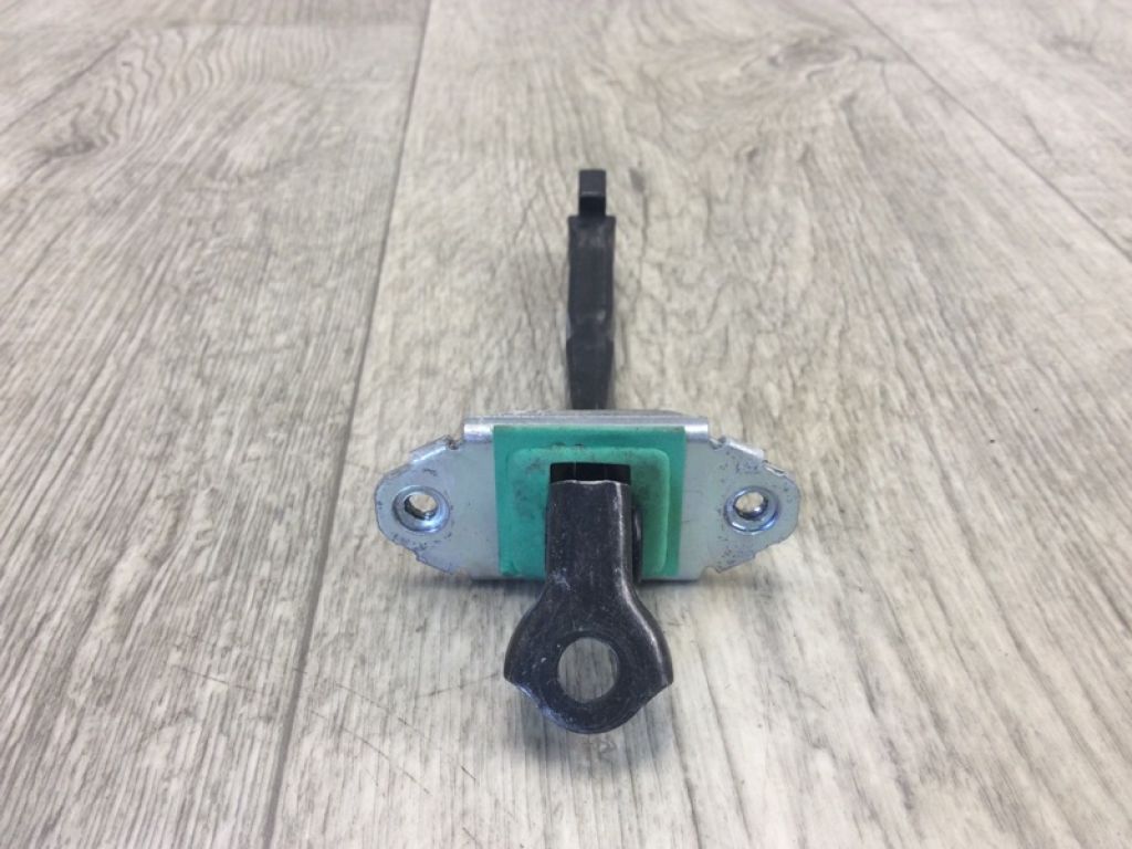 794901M000 | Обмежувач дверей задн. прав. KIA FORTE/CERATO TD 08-13 - Фото 2