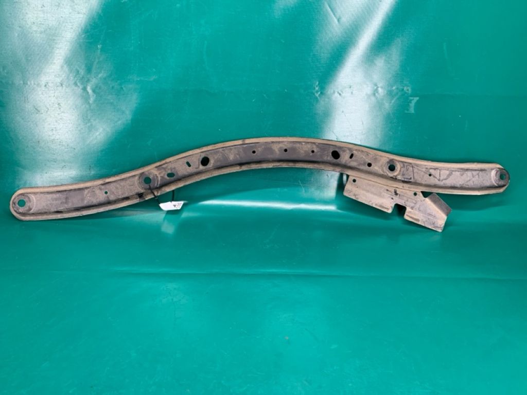 CP9Z-5410684-A | Кронштейн/крепление балки подвески передн. FORD FOCUS 10-18