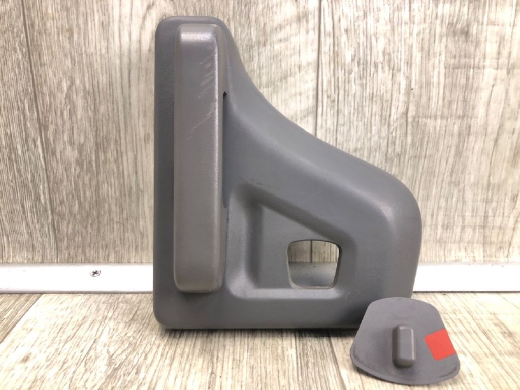 82670JX30A | Ручка дверей внутрішня задн. прав. NISSAN NV200 USA 13-