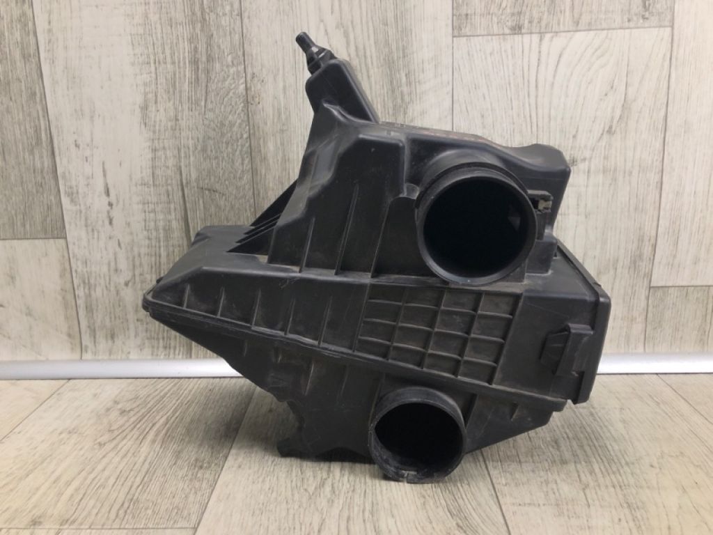 165003LM0A | Корпус повітряного фільтра NISSAN NV200 USA 13-