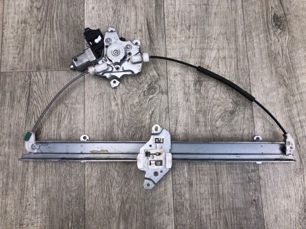807203LM0B | Склопідйомник передн. прав. NISSAN NV200 USA 13-