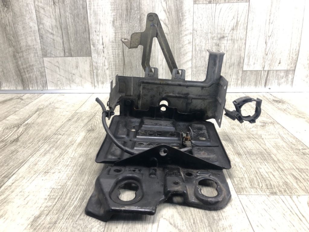 641603LM0A | Полка аккумулятора NISSAN NV200 USA 13-