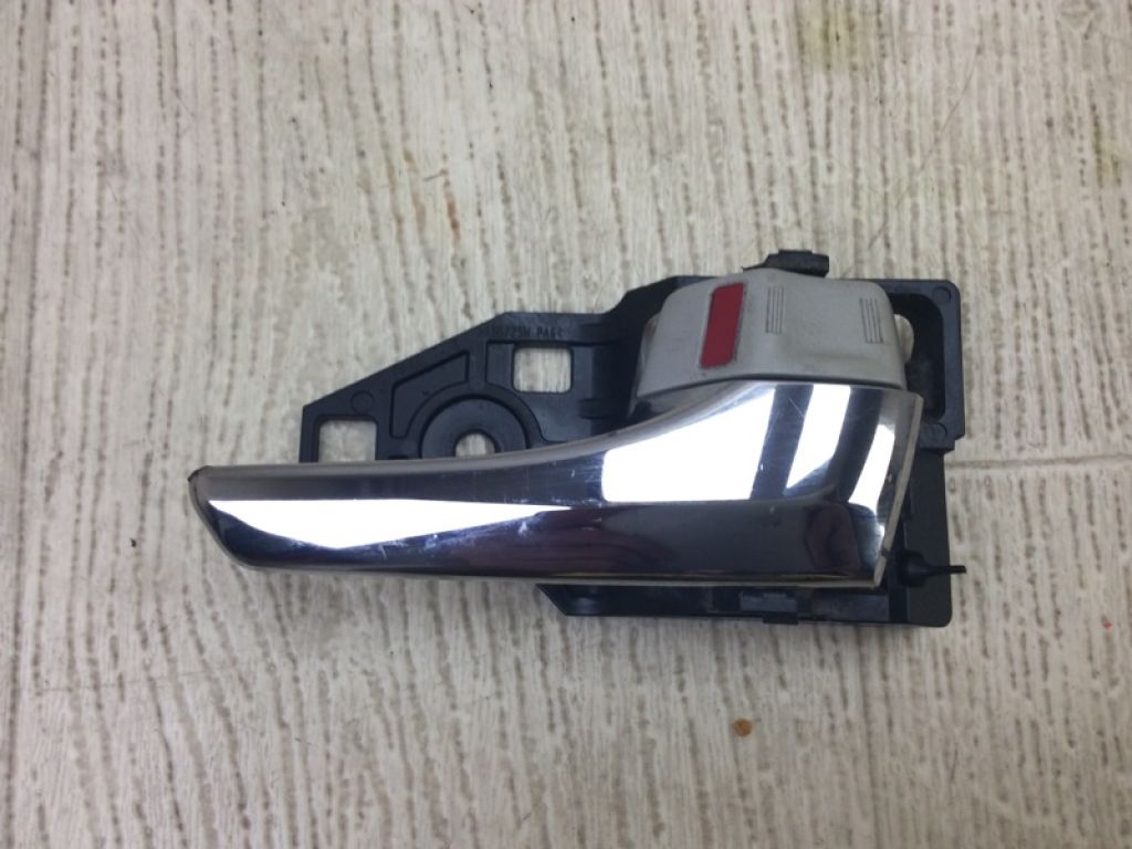 692050T010B0 | Ручка дверей внутрішня передн. прав. TOYOTA VENZA 09-16