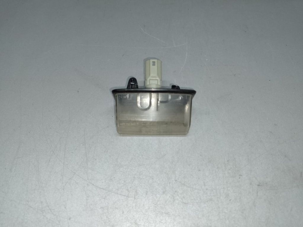 81270-01070 | Подсветка номера TOYOTA MATRIX 02-08