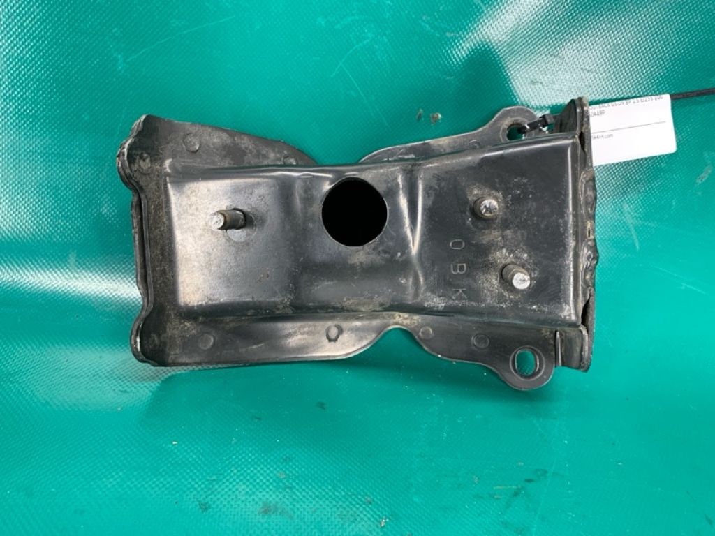 57714AG04A9P | Кронштейн підсилювача заднього бампера прав. SUBARU OUTBACK 03-09 BP