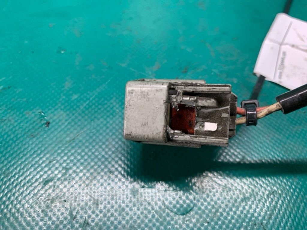 LF01-18-921 | Датчик детонации MAZDA 6 GH 07-12 - Фото 4