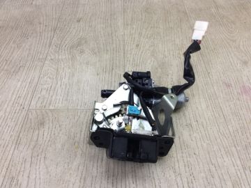 Замок кришки багажника TOYOTA VENZA 09-16
